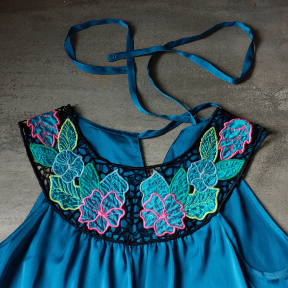 blue floral bib flowy top, forever 21, small